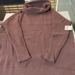 @@@FREE PEOPLE@@@ Free People Women’s sweater oversized. Size: XS